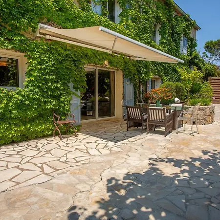 Provencale Proche De La Villa *